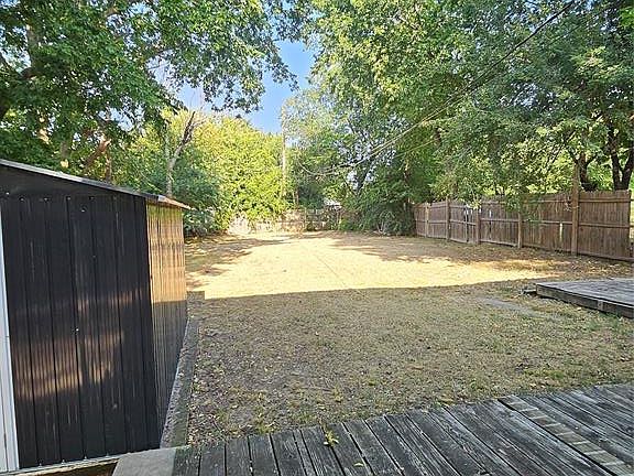 2nd image of 140 Reed Ave