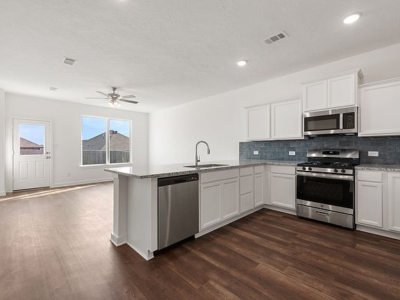 7th image of this home
