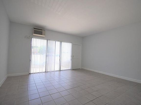 2nd image of 2101 Normandy Dr APT 114