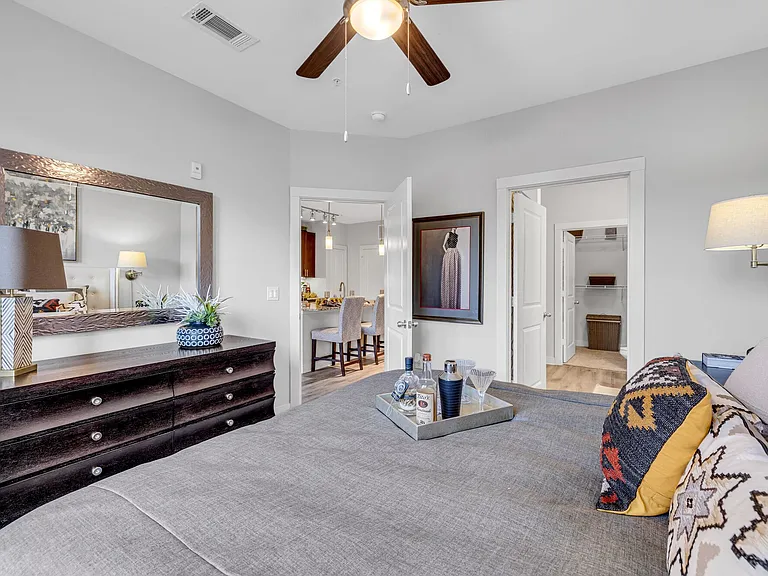 Artessa Apartments — Photo 18