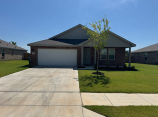 528 Jameson St, Springtown, TX 76082