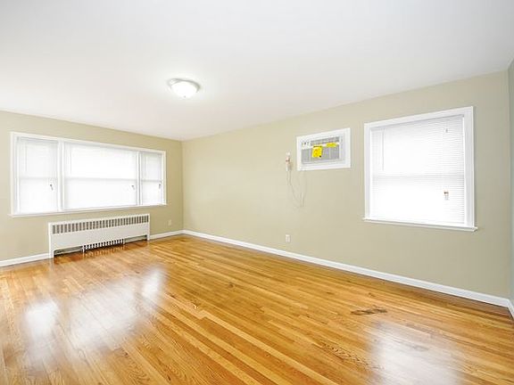 2nd image of 217 McKinley Pkwy