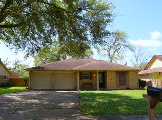 54 Aloe Vera Ct, Lake Jackson, TX 77566