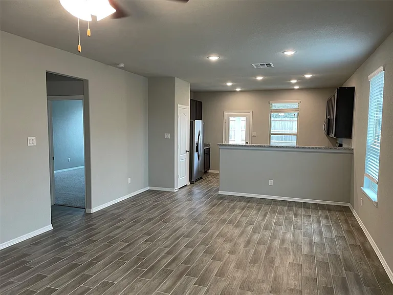 822 Redinger Ridge Dr — Photo 3