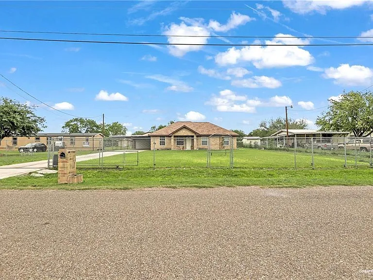 609 Via Sol Dr — Photo 1