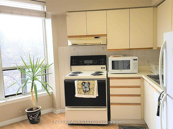 4th image of 10 Laurelcrest St #310