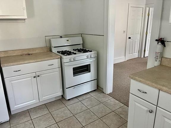 2nd image of 27 Church St