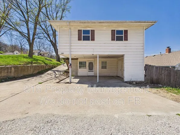 402 S Commercial Ave Unit B, Smithville, MO 64089
