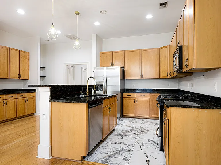 614 Tennessee St #201 — Photo 7