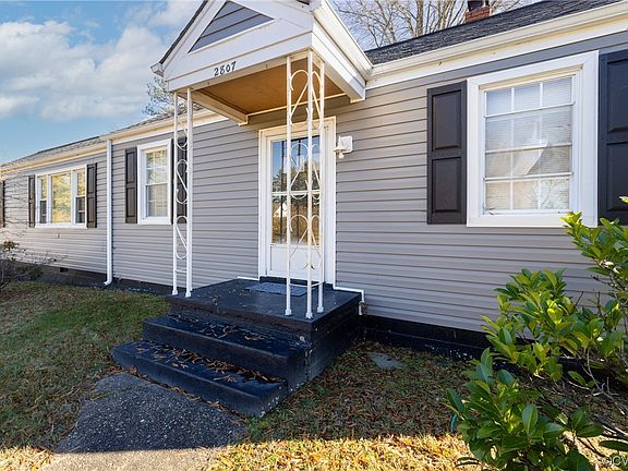 3rd image of 2807 Hartman St