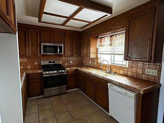 5th image of 3144 Barletta Ln
