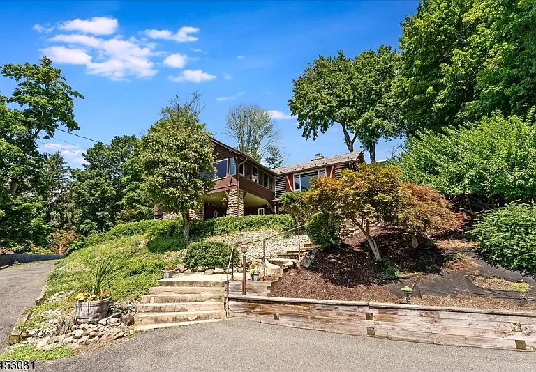 77 W Shore Trl — Photo 13