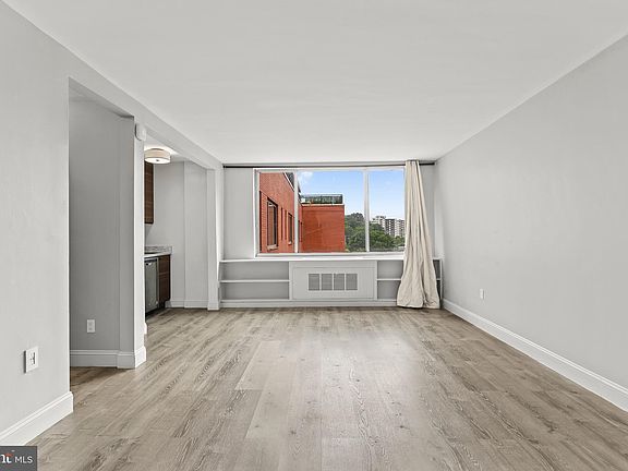 4th image of 1121 Arlington Blvd APT 936