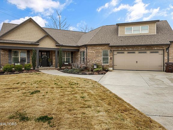 2nd image of 1601 Briarfield Ln