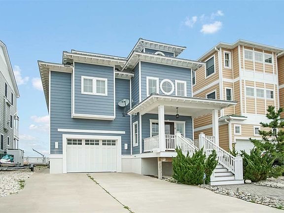 2nd image of 9 Bay Ave