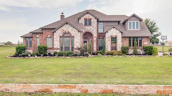 4th image of 2319 Laci Ln