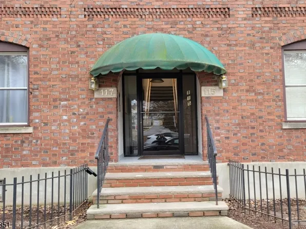 117 Forest St #2L, Montclair, NJ 07042