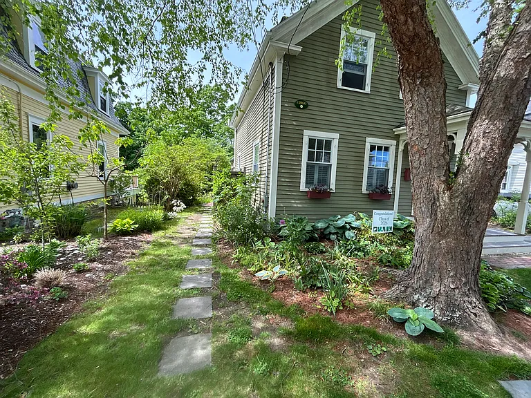 62 Richards St — Photo 3