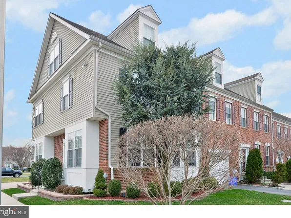 2012 Reserve Dr, Philadelphia, PA 19145