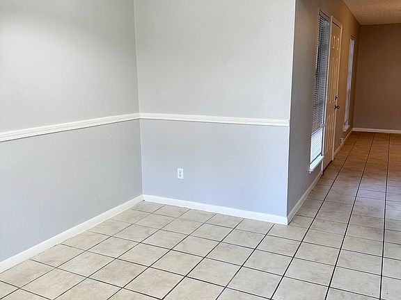 4th image of 3608 Crestbrook Ct #1