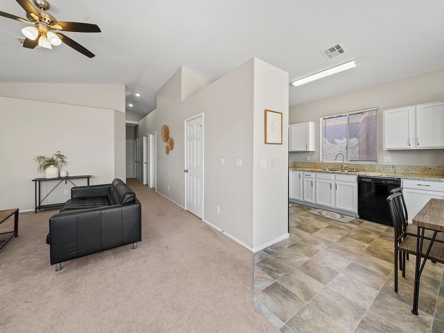 3 bed, 1144 sqft, $1,995 — Photo 1