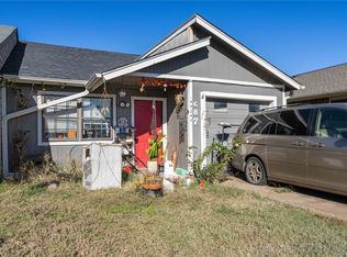 687 E 142nd Pl, Glenpool, OK 74033