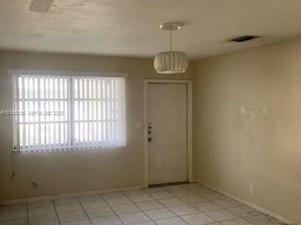 2641 Polk St APT 3, Hollywood, FL 33020