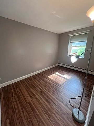 2 bed, 1.0 bath, 715 sqft, $2,100 — Photo 2