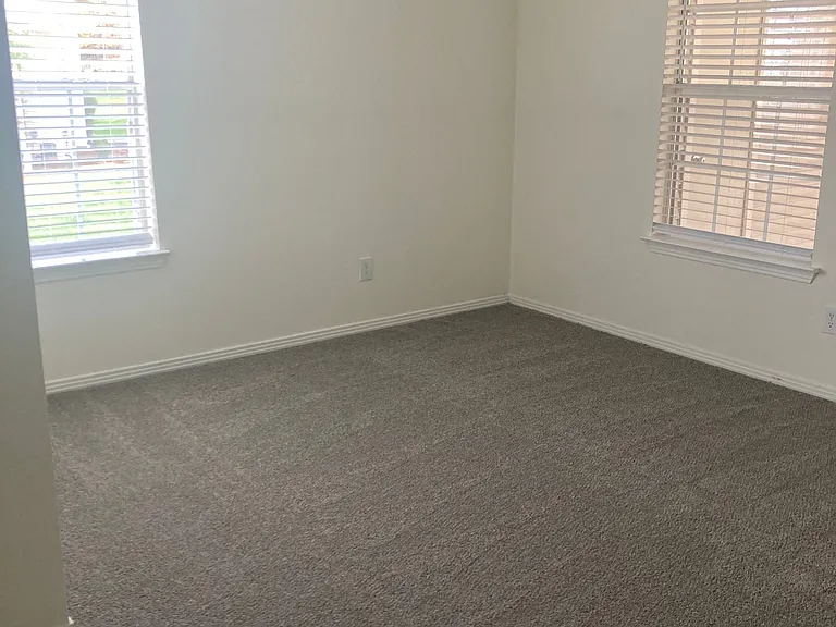 Dover Farms Apartments — Photo 56
