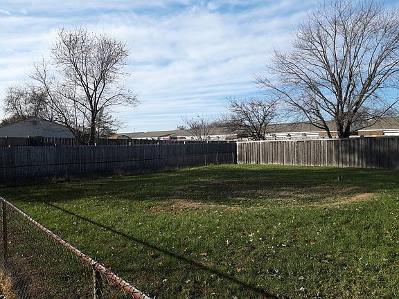 2nd image of 5060 Pappas Dr