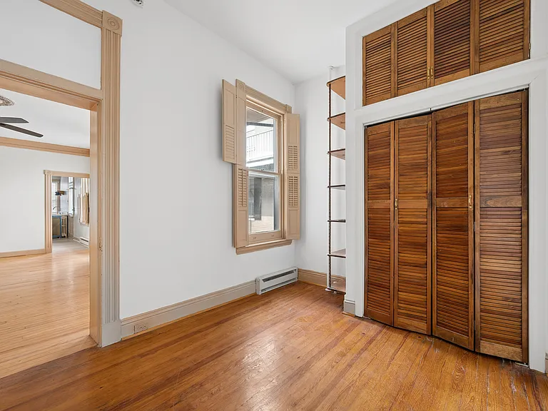 232 E 2nd St #1 — Photo 5
