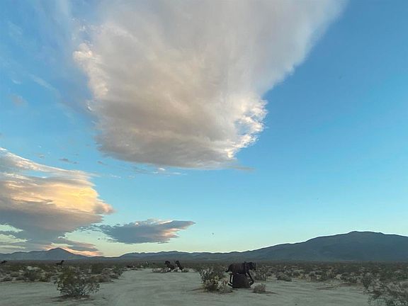5th image of Rango Way