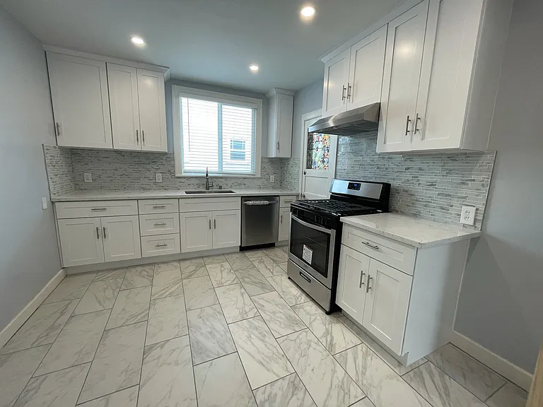 3815 Webster St #B — Photo 2