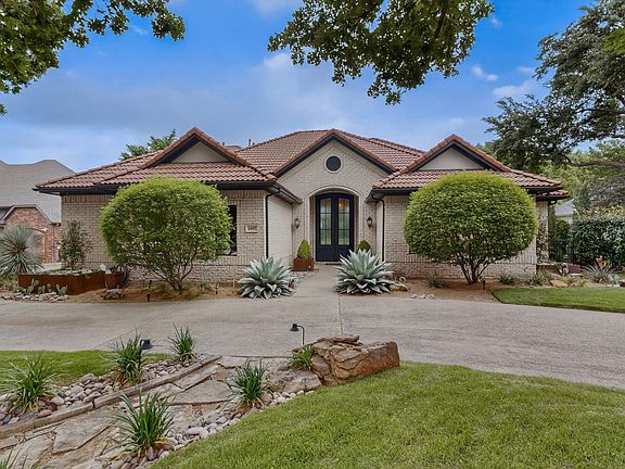 2nd image of 6605 Castle Pines Dr