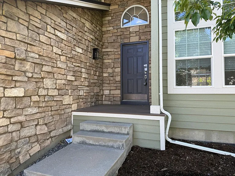 818 Spyglass Cir — Photo 2