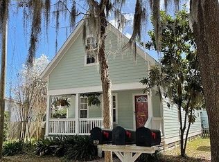 631 16th St, Port Royal, SC 29935