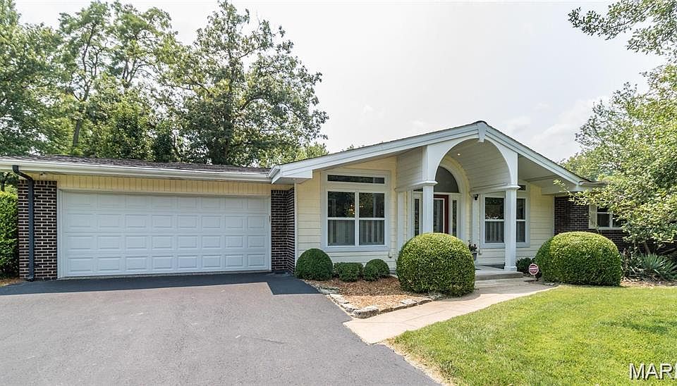 1st image of 111 La Gorce Dr