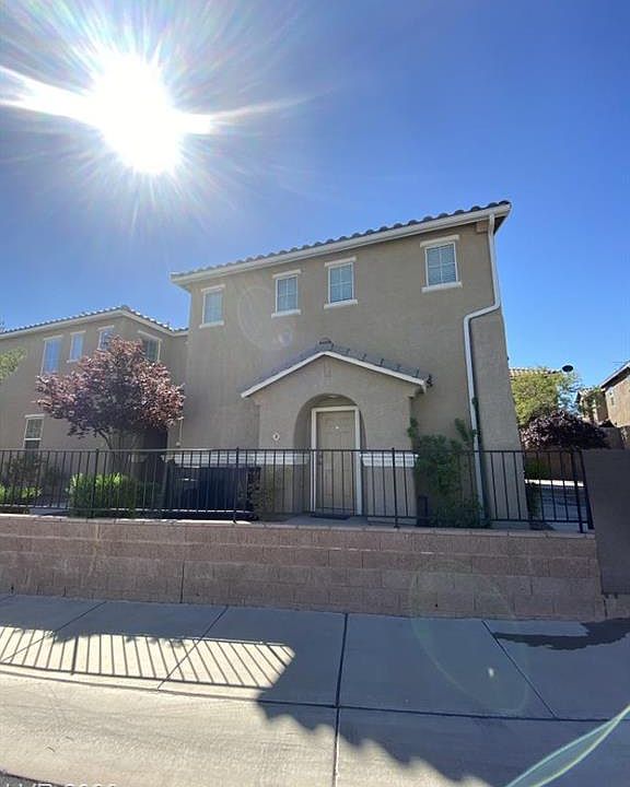 1st image of 1353 Crystal Hill Ln Unit 3