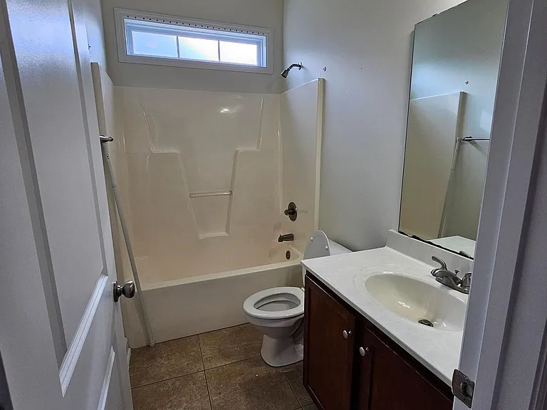 202 Winson Green Ln — Photo 8