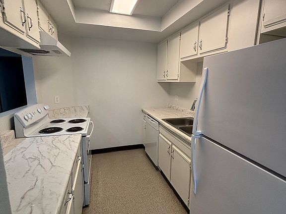 Kitchen - 2 Bedroom