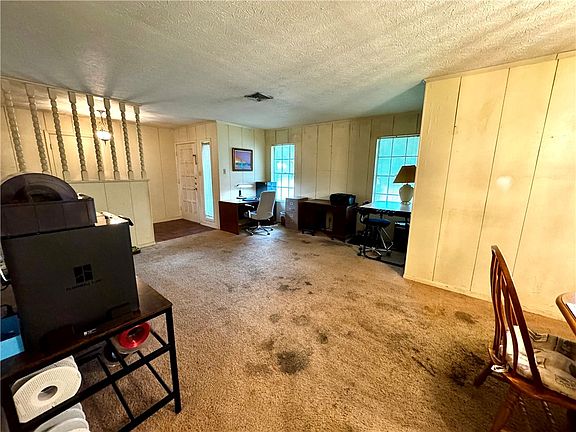 4th image of 211 Barracuda Dr