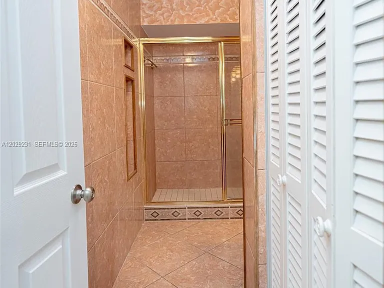 5613 Pierce St — Photo 45