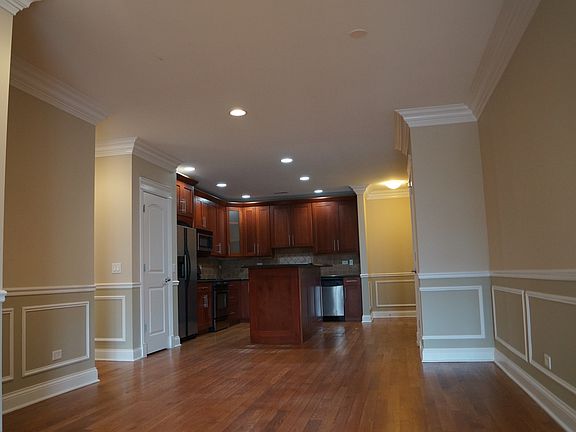 4th image of 2904 W Belmont Ave Unit 401