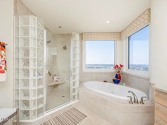 4th image of 3245 S Atlantic Ave APT 601