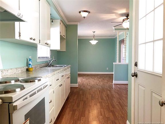 3rd image of 2904 Anne St