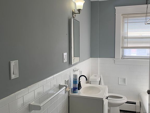 5th image of 1003 Atwells Ave