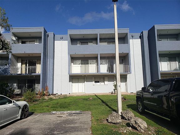 3rd image of 9367 Fontainebleau Blvd APT G111