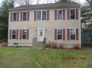 9 High St, Browns Mills, NJ 08015