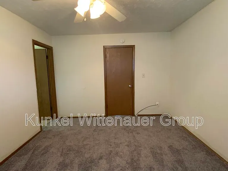 2611 Sierra Dr E — Photo 9