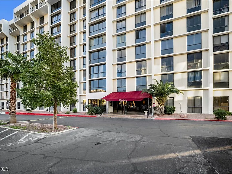 3930 University Center Dr #409 — Photo 20